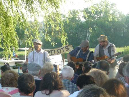 aperitif-concertsoing-les-frelots-5-f237