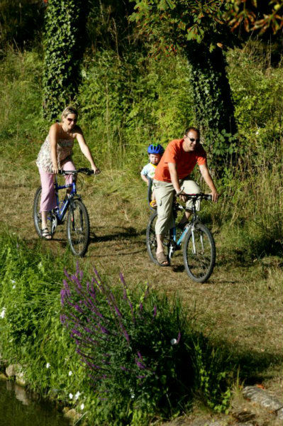 cyclotouristes-e127
