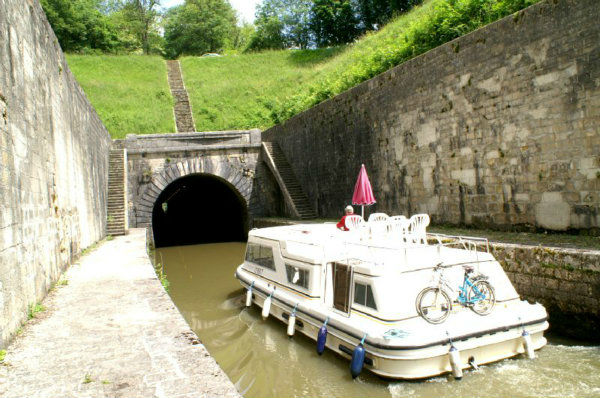 bateau-tunnel-st-albin-44ed