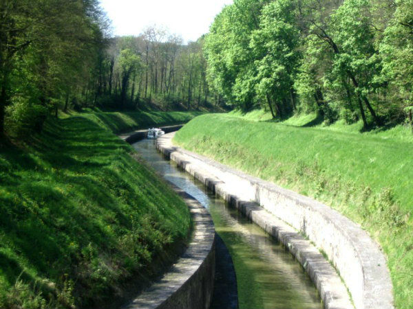 courbes-sortie-aval-du-tunnel-de-st-albin-44ed