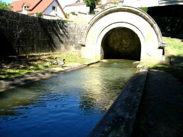 fontaine-larie-a-scey-sur-saone-et-st-albin-44ed