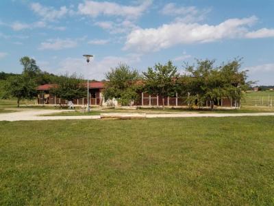Aire de services_accueil-camping-car-chez-mirette