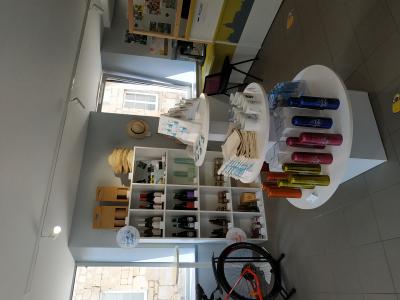 Boutique de produits locaux de l'office de tourisme des Combes � la Sa�ne_IMG-20210610-110731