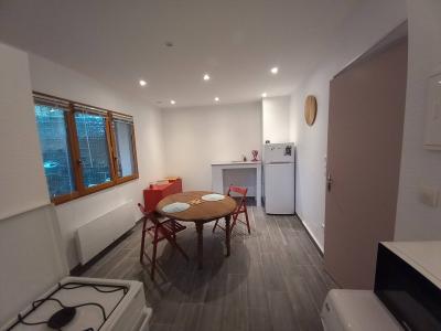 Chez C�cilia_cuisine-avec-table