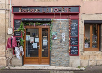 La Boh�me f�te ses 1 an